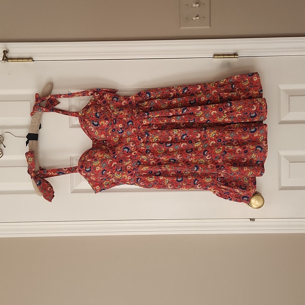 NWT Summer Floral Dress w/ Pockets (M)
